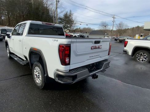 New 2026 GMC Sierra 2500 SLE image 7
