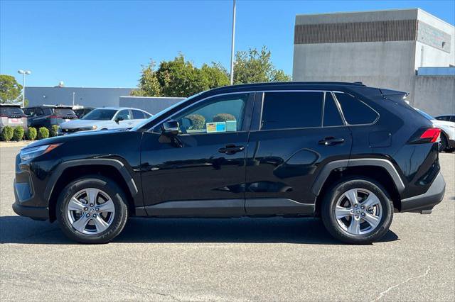 Certified 2023 Toyota RAV4 LE AWD/4WD image 9