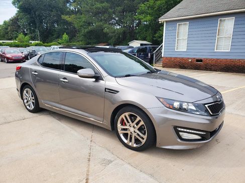 Used 2013 Kia Optima SX w/ Limited Pkg FWD image 3