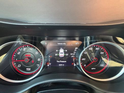 Used 2023 Dodge Charger SXT RWD image 13