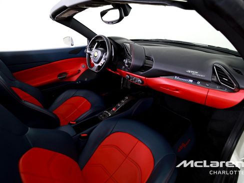 Used 2018 Ferrari 488 Spider RWD image 22