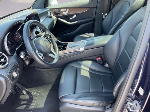 Used 2021 Mercedes-Benz GLC 300 4MATIC image 9