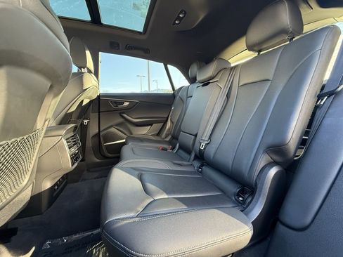 Used 2021 Audi Q8 Premium Plus image 25