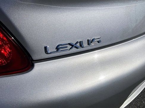 Used 2005 Lexus SC 430 Convertible image 21