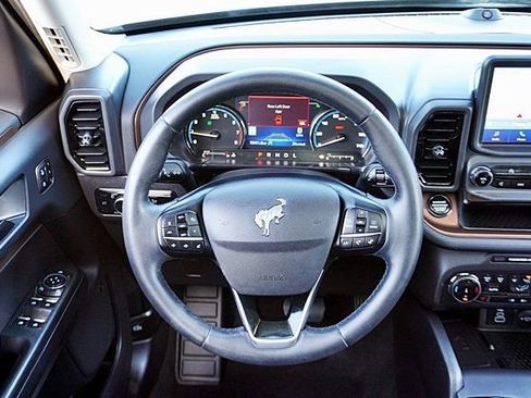 Used 2024 Ford Bronco Sport Outer Banks w/ Tech Package AWD/4WD image 20