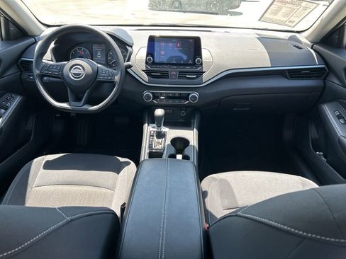 Certified 2025 Nissan Altima 2.5 S FWD image 12