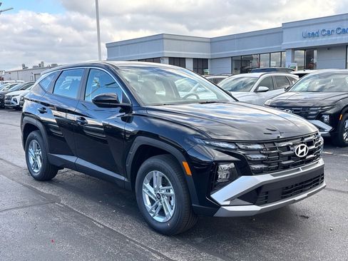 New 2026 Hyundai Tucson SE image 1