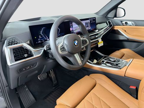 New 2026 BMW X5 xDrive40i w/ M Sport Package image 9