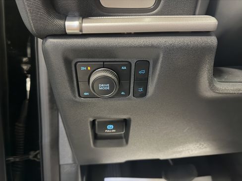 Used 2025 Ford Expedition Active AWD/4WD image 15