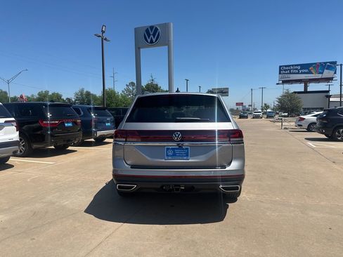 New 2026 Volkswagen Atlas SE FWD image 6