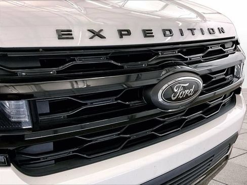 Used 2022 Ford Expedition Max Limited AWD/4WD image 30
