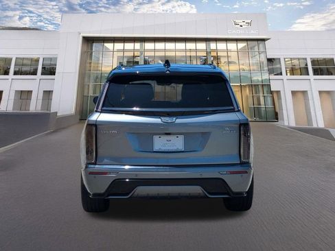 Certified 2026 Cadillac Vistiq Premium Luxury w/ LPO, Floor Liner Package AWD/4WD image 8