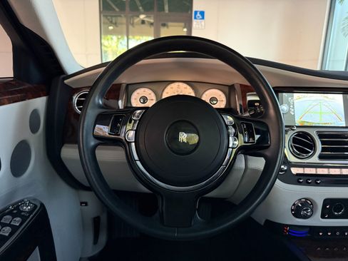 Used 2013 Rolls-Royce Ghost RWD image 34