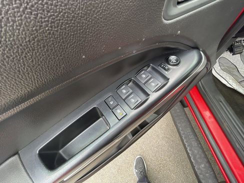 Used 2017 Chevrolet Colorado LT image 21