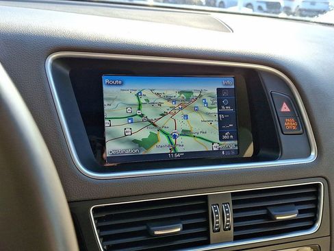 Used 2015 Audi Q5 2.0T Premium Plus w/ Technology Package image 18