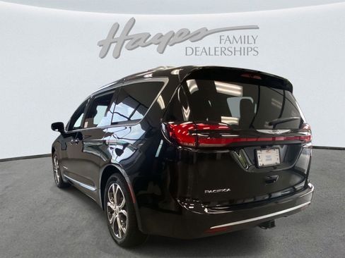 New 2026 Chrysler Pacifica Pinnacle w/ Trailer Tow Group image 25