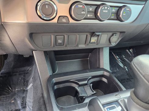 Used 2022 Toyota Tacoma SR AWD/4WD image 25