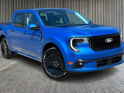 New 2025 Ford Maverick Lobo image 2