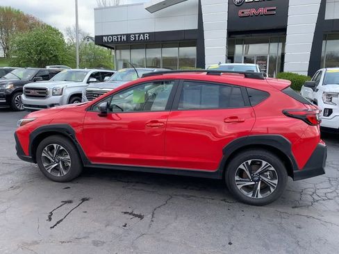 Used 2024 Subaru Crosstrek 2.0i Premium AWD/4WD image 2