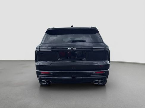Used 2025 Chevrolet Traverse RS image 5