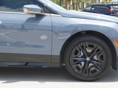 Used 2023 BMW iX M60 AWD/4WD image 9