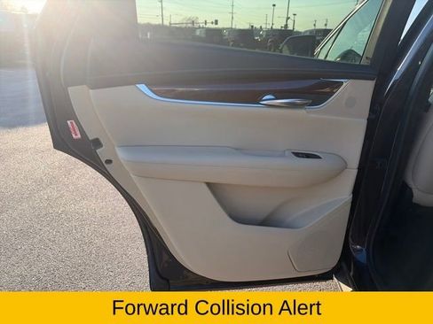 Used 2018 Cadillac XT5 Luxury w/ Driver Awareness Package image 28