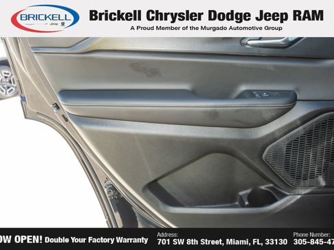 Used 2025 Jeep Grand Cherokee L Altitude AWD/4WD image 16