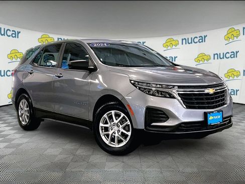 Used 2024 Chevrolet Equinox LS w/ LS Convenience Package FWD image 1