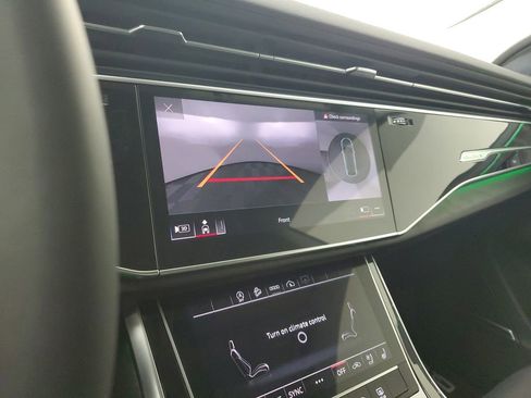 Used 2023 Audi Q8 Premium Plus w/ Premium Plus Package image 28