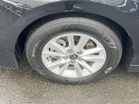 Used 2025 Toyota Camry LE image 29