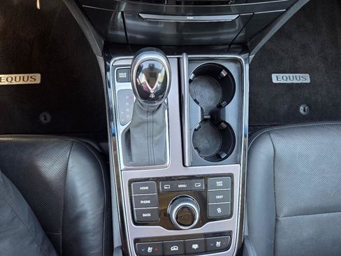 Used 2016 Hyundai Equus Signature RWD image 21