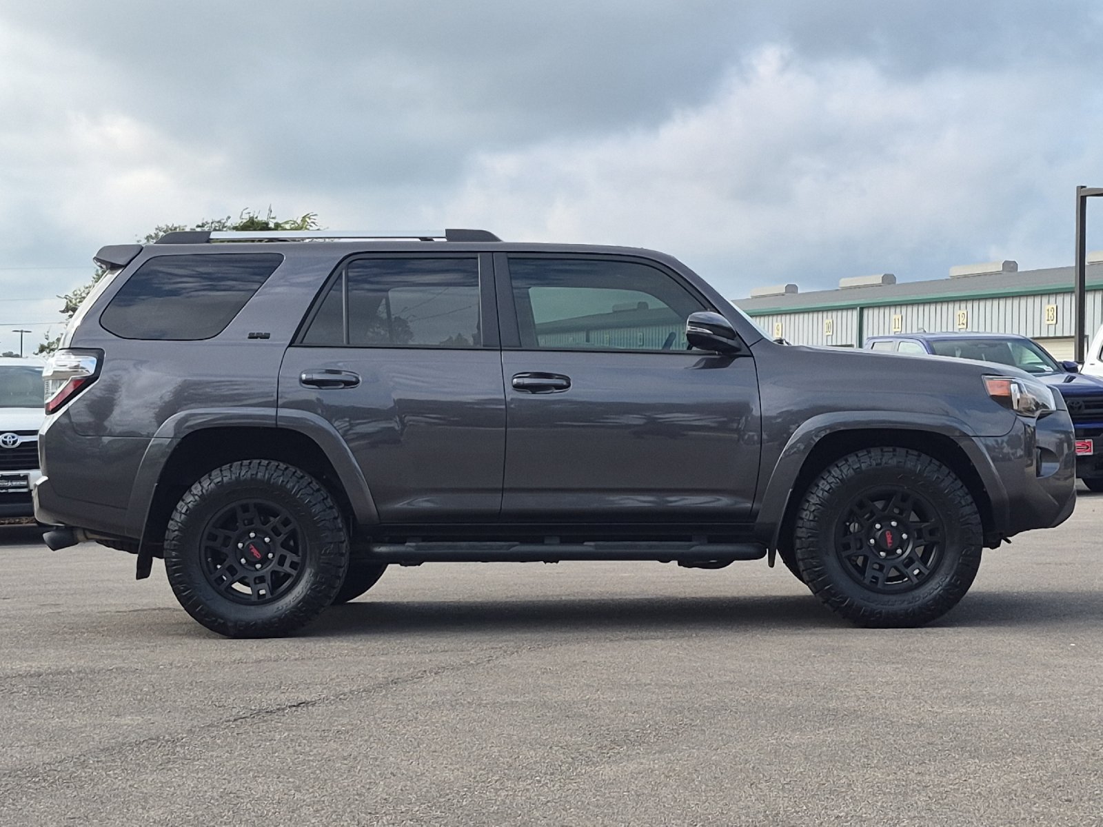 Used 2022 Toyota 4Runner SR5 Premium RWD image 6