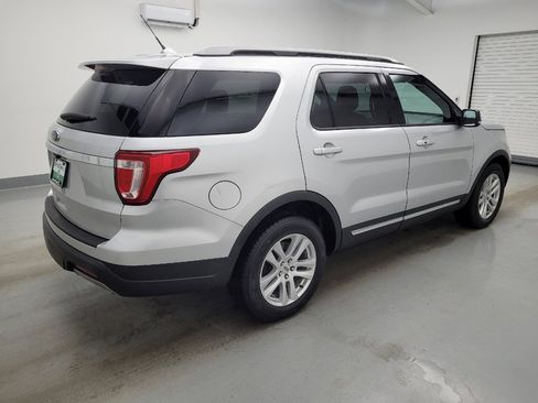Used 2019 Ford Explorer XLT w/ Equipment Group 202A FWD image 10