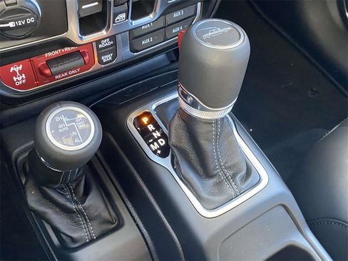 New 2025 Jeep Gladiator Rubicon image 47