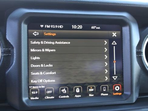 Used 2023 Jeep Wrangler Unlimited Sahara w/ Cold Weather Group AWD/4WD image 35