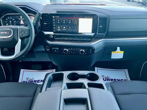 New 2026 GMC Sierra 1500 Elevation image 16