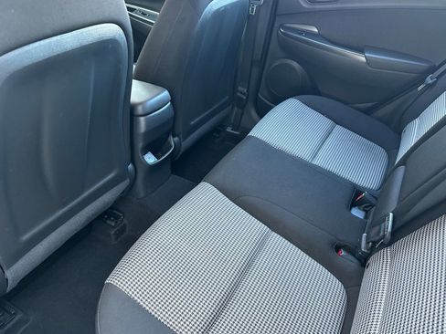 Used 2023 Hyundai Kona SE image 12