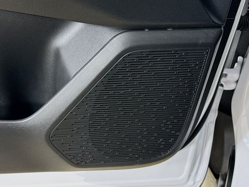 Used 2025 Chevrolet Equinox LT FWD image 21