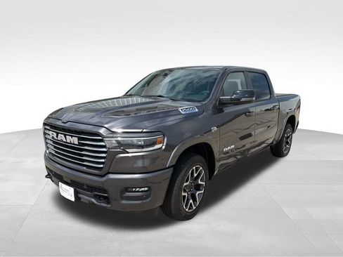 Used 2026 RAM 1500 Laramie AWD/4WD image 4