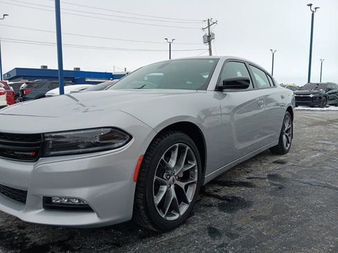 Used 2023 Dodge Charger SXT w/ Plus Group image 3