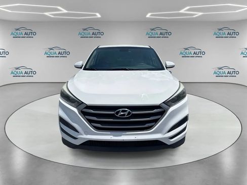 Used 2018 Hyundai Tucson SE AWD/4WD image 2
