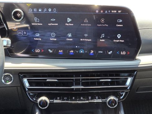New 2026 Chevrolet Traverse LT w/ Driver Confidence Package FWD image 9