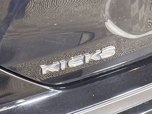 Used 2021 Nissan Kicks SR w/ SR Premium Package FWD image 23