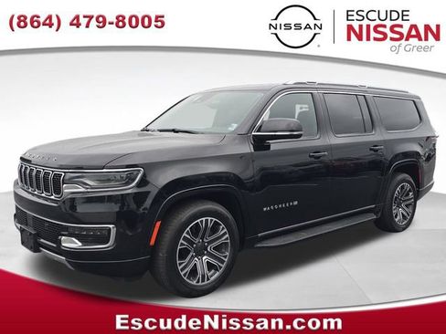Used 2024 Jeep Wagoneer L Series II w/ Flexible Seating Group AWD/4WD image 7