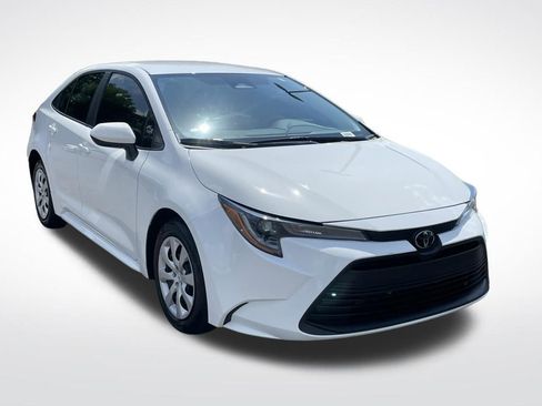Used 2024 Toyota Corolla LE FWD image 8