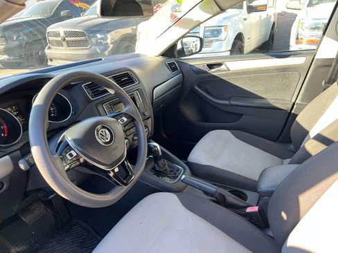 Used 2017 Volkswagen Jetta S FWD image 10