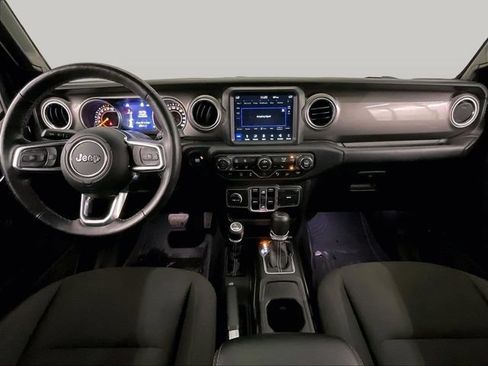 Used 2018 Jeep Wrangler Unlimited Sahara AWD/4WD image 14