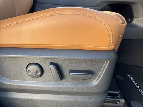 New 2026 Nissan Armada SL w/ Captain's Chari Seat Package RWD image 21
