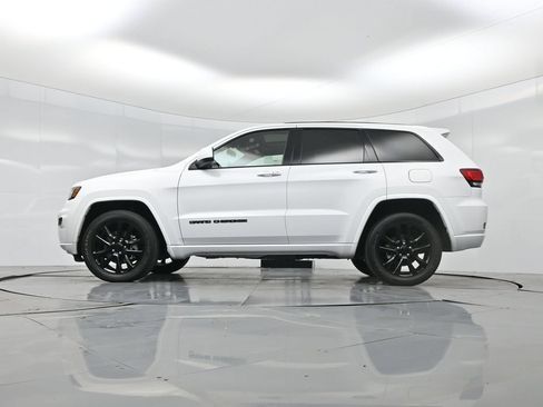 Used 2021 Jeep Grand Cherokee Laredo X AWD/4WD image 7