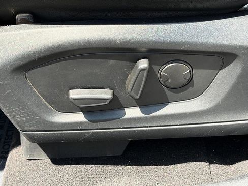 Used 2020 Ford Explorer XLT w/ Equipment Group 202A RWD image 21